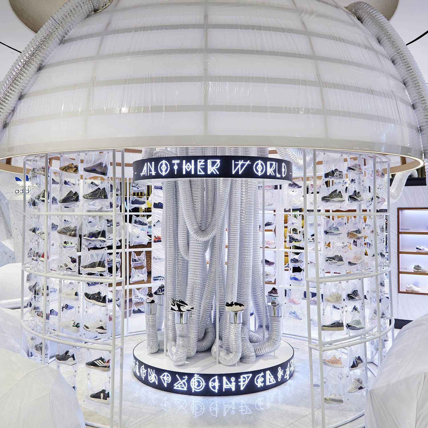 Level Shoes | Interactive retail experience design + production | StudioXAG